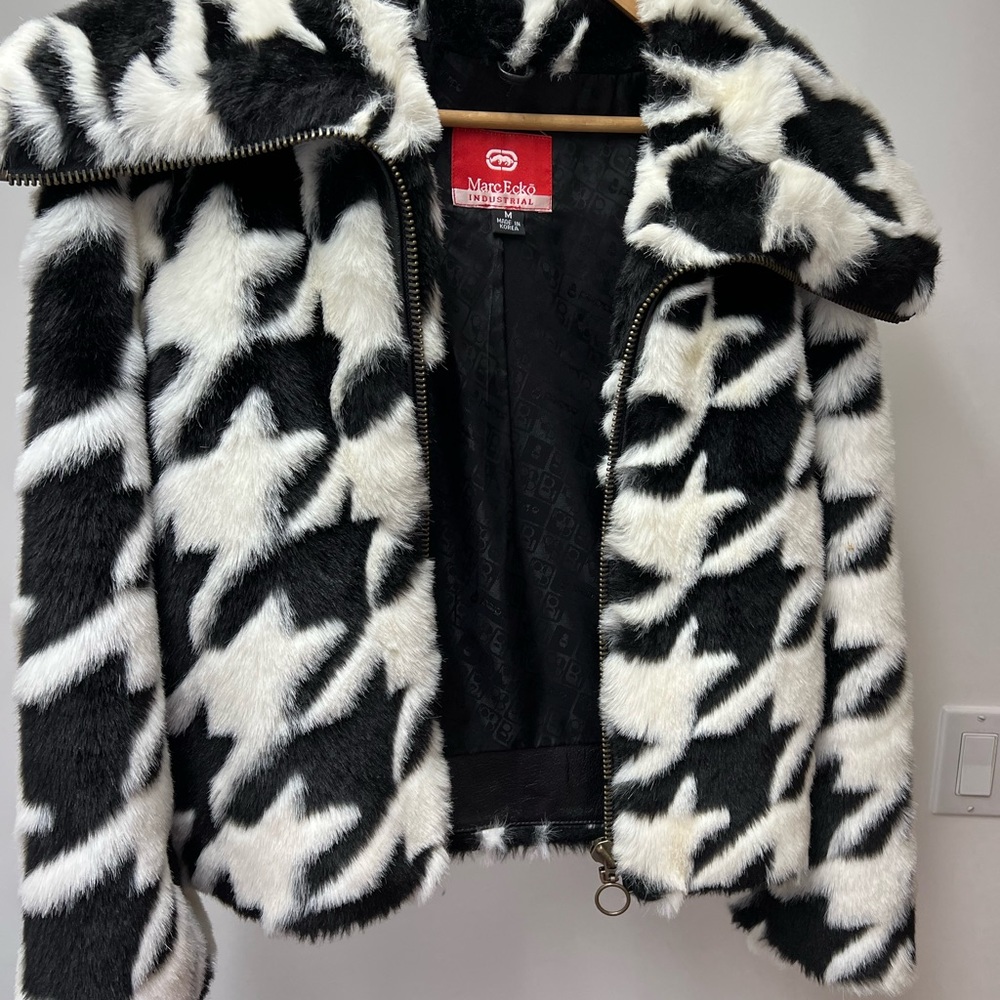 Marc Ecco faux fur houndstooth jacket size medium - Picture 11 of 12